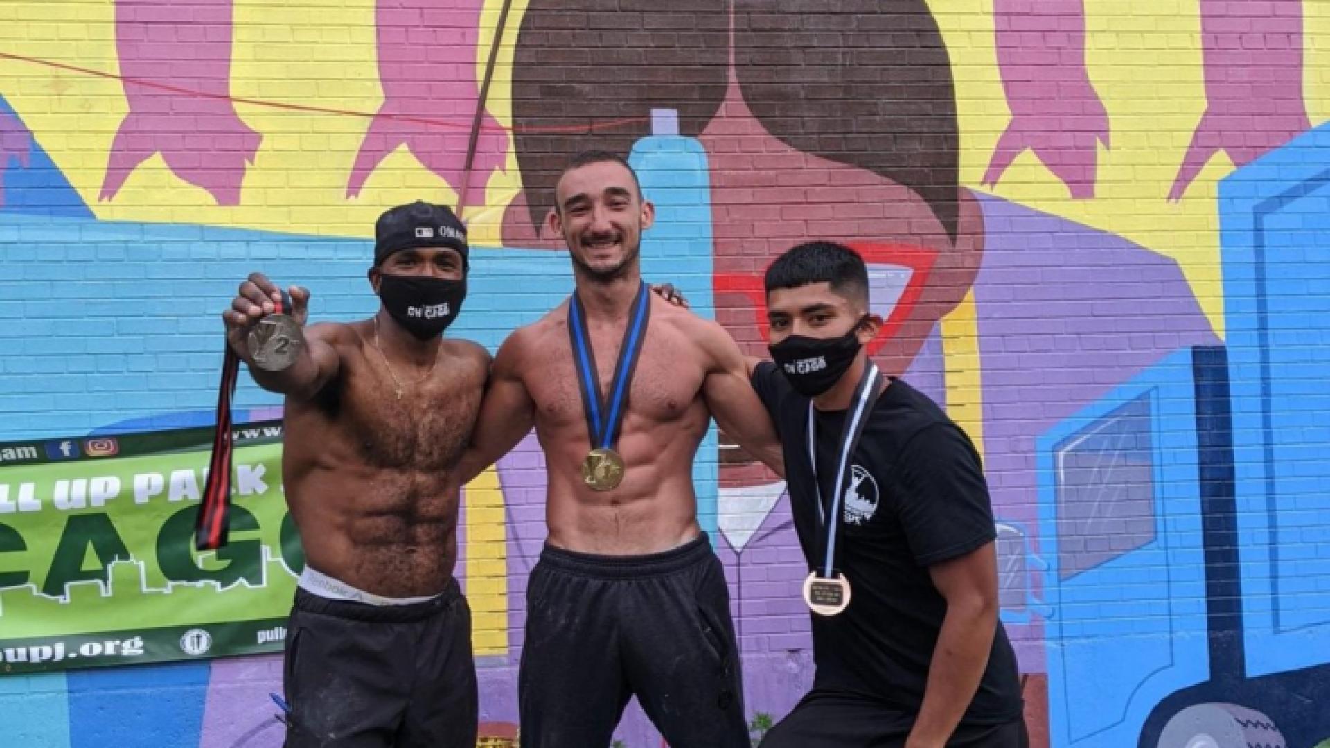 Ники от Кочериново сложи всички здравеняци от Чикаго в малкия си джоб 