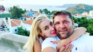 Антония Петрова-Батинкова и мъжът й Ивайло показаха нещо неочаквано от гръцка яхта СНИМКИ