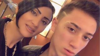 Софи Маринова подари скъпа кола на Лоренцо за неговото пълнолетие ВИДЕО