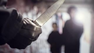 15-годишен заподозрян за убийство на мъж с нож в гърдите