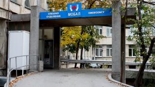 Приеха в болница братчето на починалия от К-19 абитуриент Христо Денев