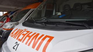 Правителството купува 42 високопроходими линейки