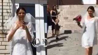 Силна и независима: 30-г. красавица се омъжи за себе си ВИДЕО