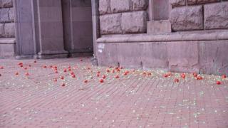 Демонстранти с грозна постъпка на протеста снощи си навлякоха хорския гняв