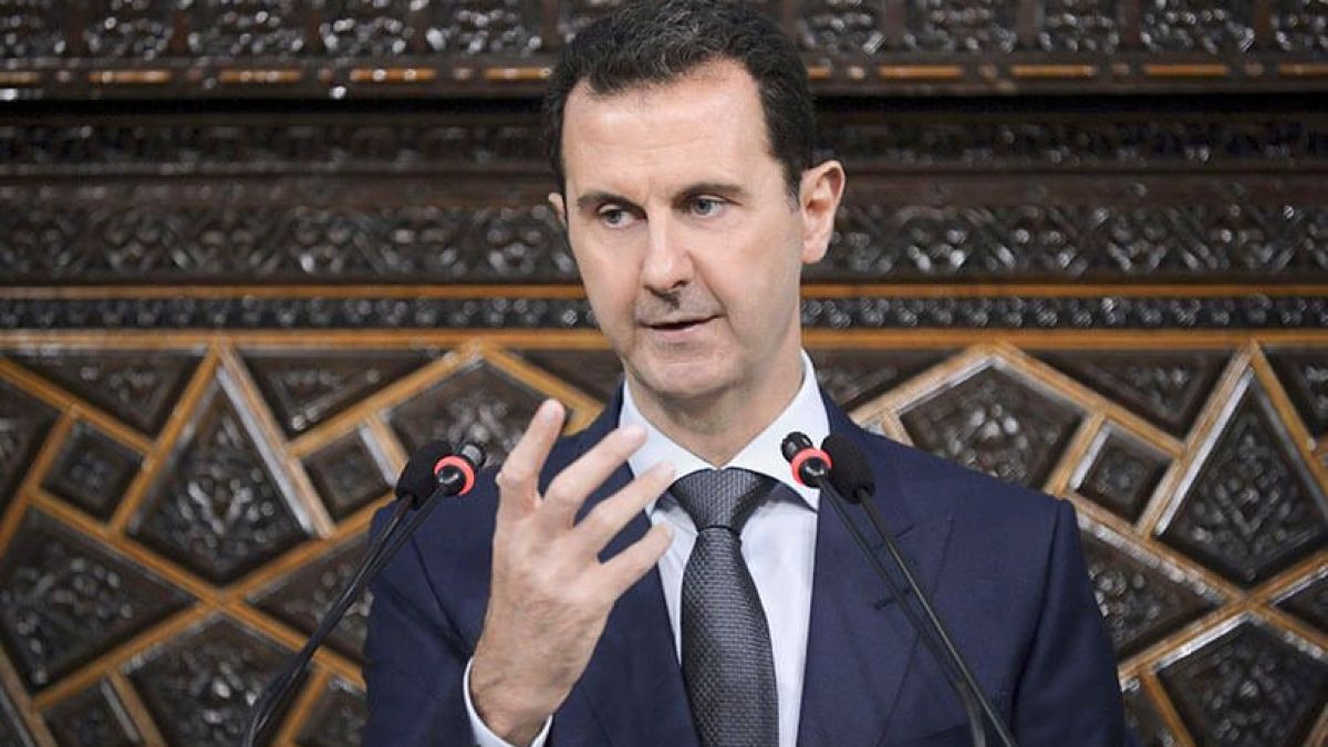 Башар Асад колабира в парламента 