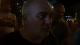 Извънредно в БЛИЦ: Обещаха блокадата пред Румънското посолство да е 24 часа
