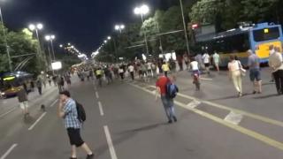 Разкриха разликата между платените протести сега и истинските през 2013 г. СНИМКИ