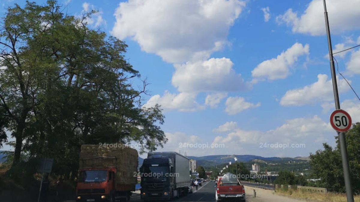 Жена пострада при меле между тир и кола в Кърджали