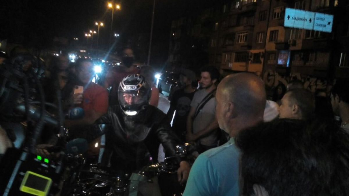37-и ден протести - остават блокирани три кръстовища