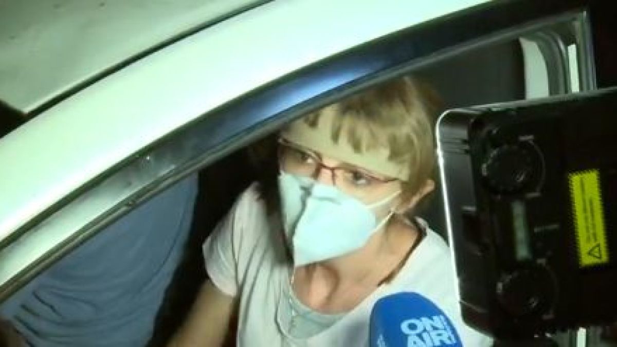 Зловещи детайли и нови ВИДЕА от бруталното нападение на протестиращи върху майка с деца