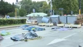 Бурята отвя палатките на протестиращите в София след екшъни с пияници СНИМКИ