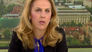 Марияна Николова за нападението пред Румънското посолство: Сълзите в очите на децата не трогнаха ли протестиращите?