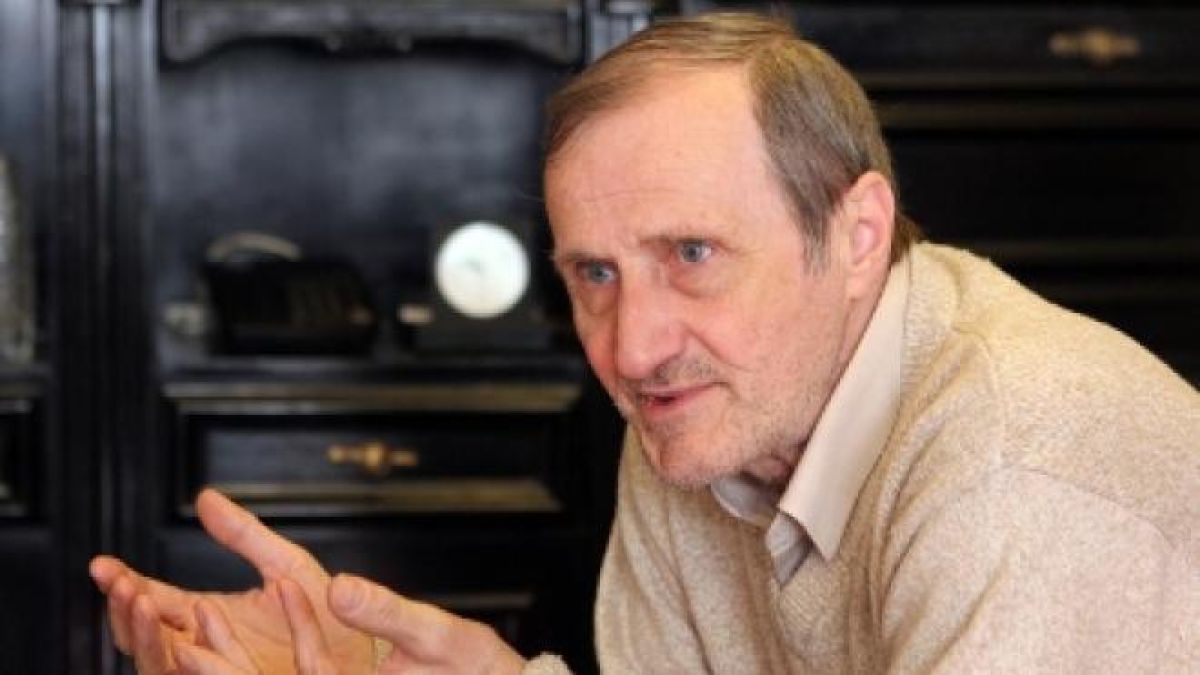 Валентин Вацев за протестите: Зад завесата на общественото внимание се водят тънки, горещи и нервни преговори 