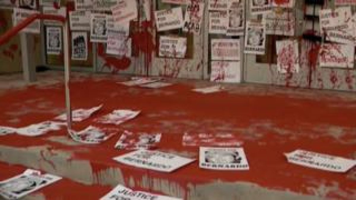Как в щата Юта поискаха доживотен затвор за протестиращи, осквернили с червена боя сграда на правосъдието