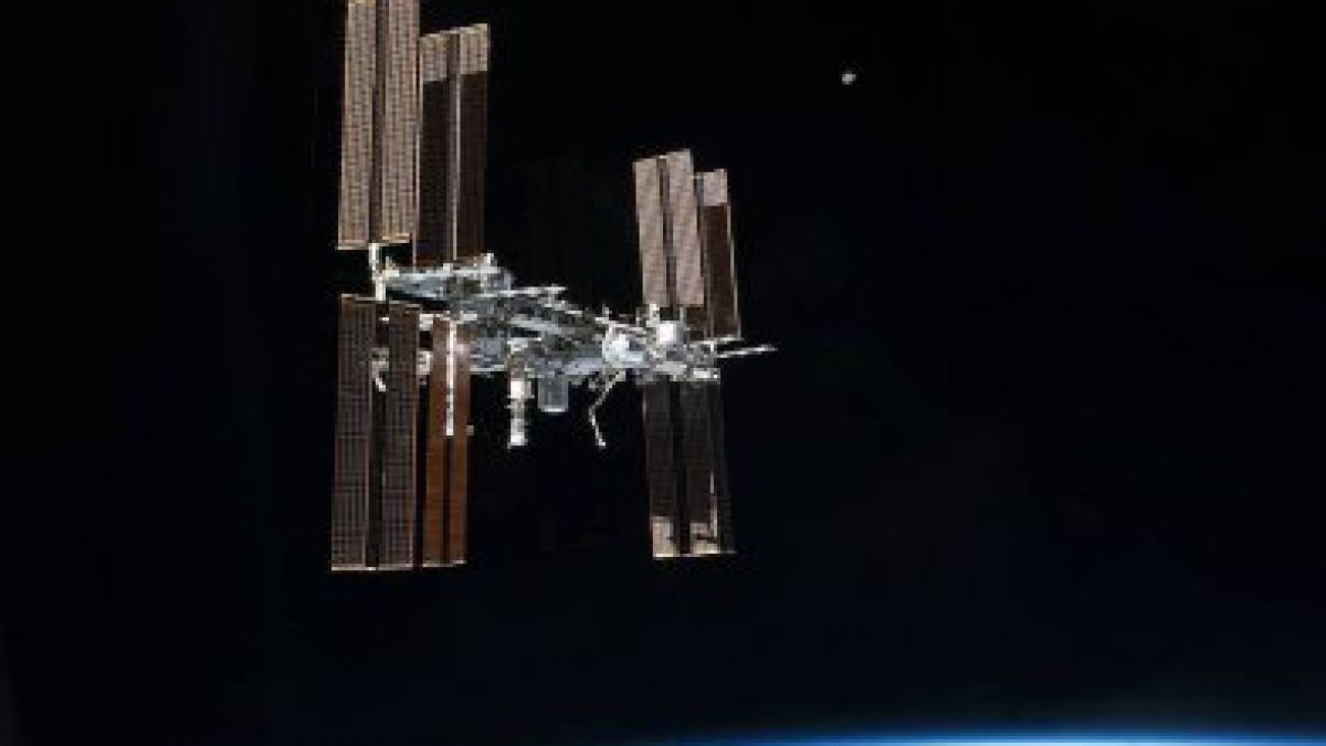 Няма опасност за астронавтите в МКС