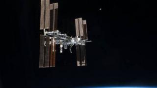 Няма опасност за астронавтите в МКС