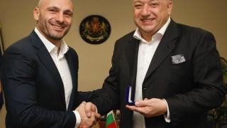 Шампион се закани: Не може Платеното трио и няколко тюфлека от БОЕЦ да оскверняват институции! Ще върна спокойствието на София