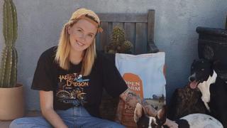 Мародери заради К-19 пребиха дъщерята на Алек Болдуин СНИМКИ