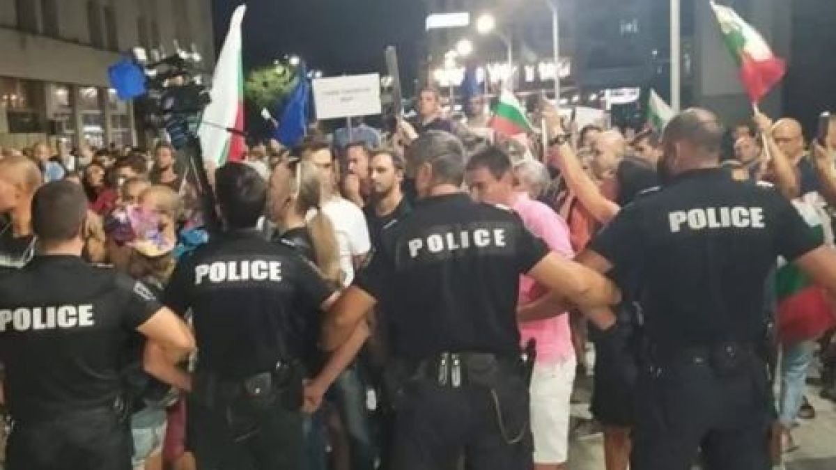 Ето ги протестиращите в Пловдив, криминални типове със сериозни престъпления