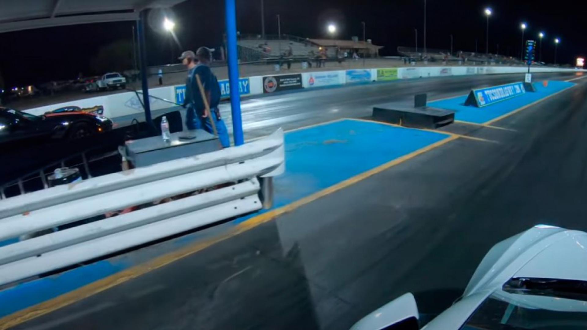 Кой победи при драг битка между Tesla Model 3 и напомпан Corvette Z51? ВИДЕО