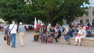 Деси Атанасова разби протестиращите с тези думи, а на улицата... СНИМКИ