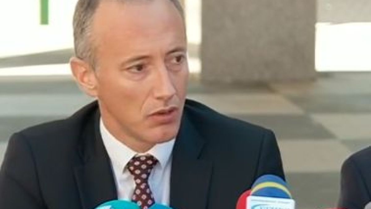 Вълчев с последни новини за новата учебната година НА ЖИВО