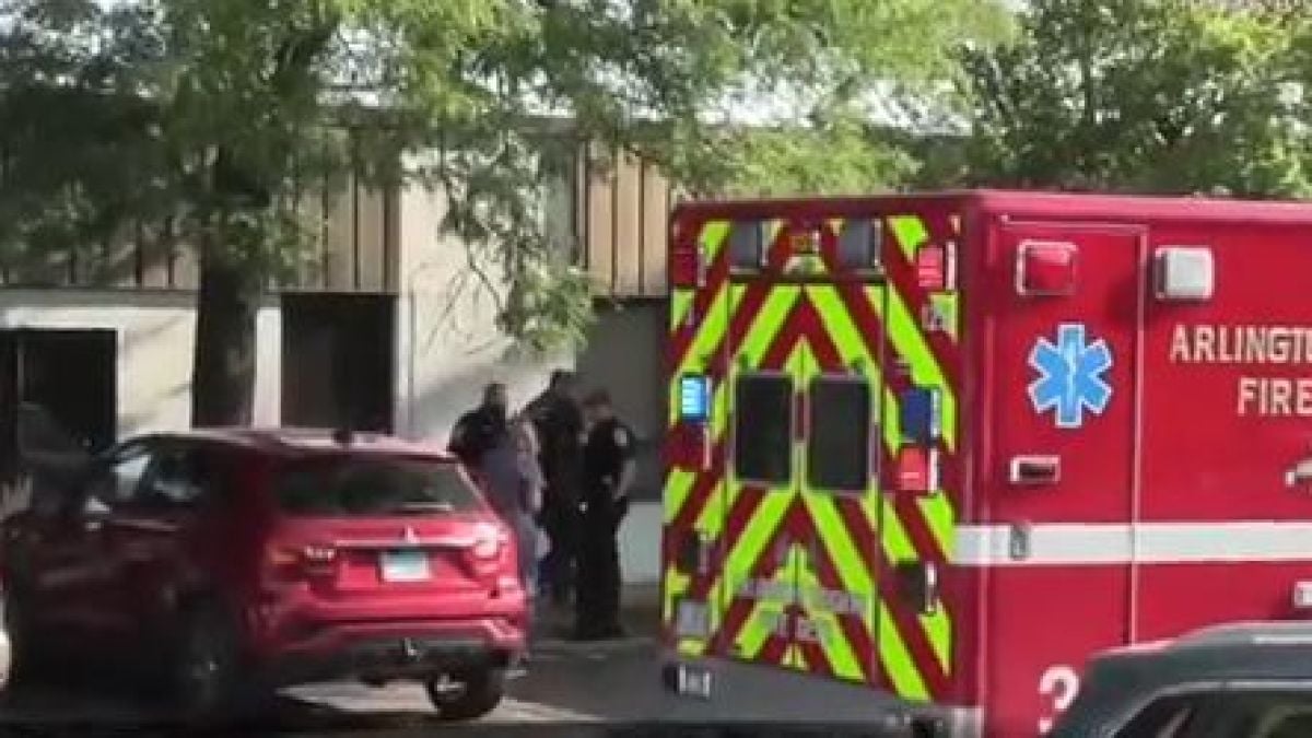 Зловеща мистерия с мъртъв мъж, висящ на дърво ВИДЕО 18+