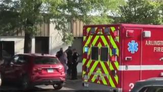 Зловеща мистерия с мъртъв мъж, висящ на дърво ВИДЕО 18+