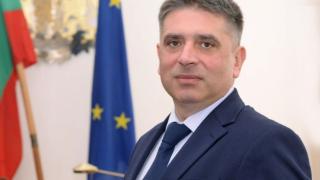 Данаил Кирилов посочи чие е решението за оставката му 