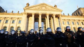 Крайнодесни опитаха да влязат в германския парламент