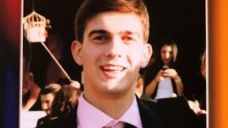 Скандално: Циганите, убили 19-г. Денис в Есекс, се върнаха в България!