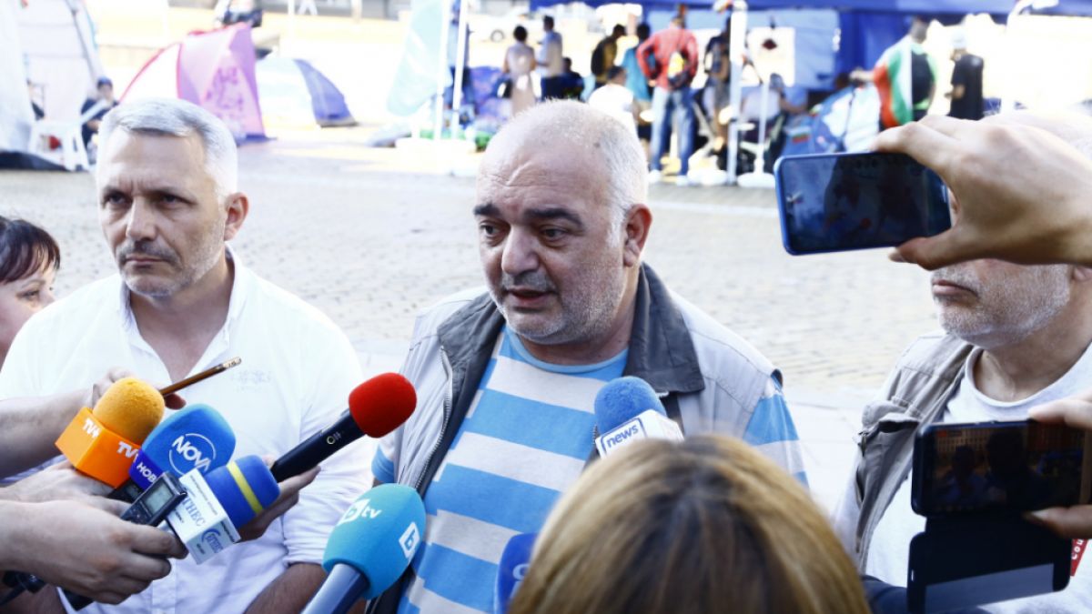 Скандален протестър влиза в екипа на новия културен министър Минеков