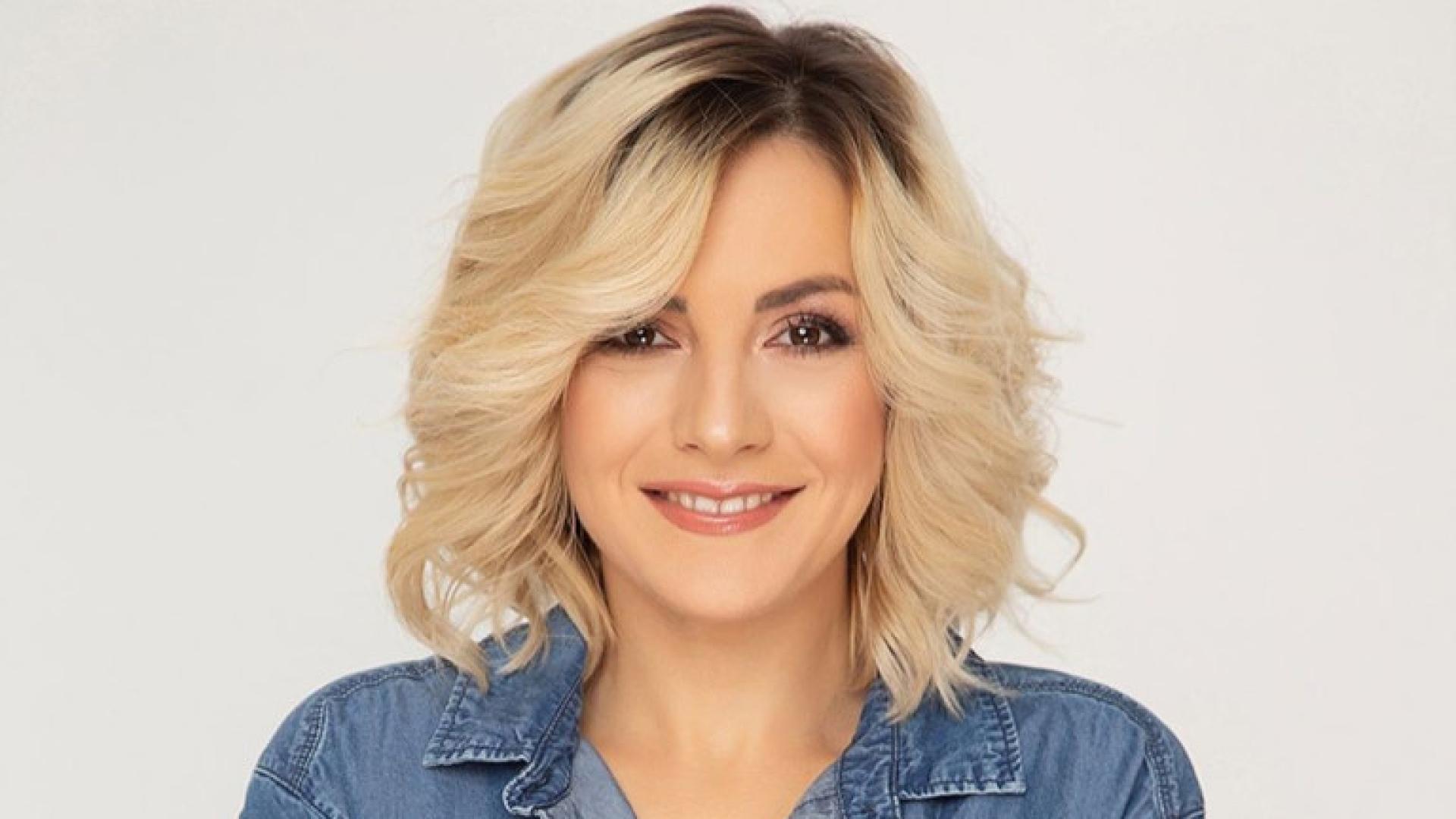 Поли Генова си щракна циците и издаде голяма тайна СНИМКА 18+