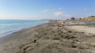 Трагедия: Труп на удавник изплува на солниците на Бургас СНИМКИ