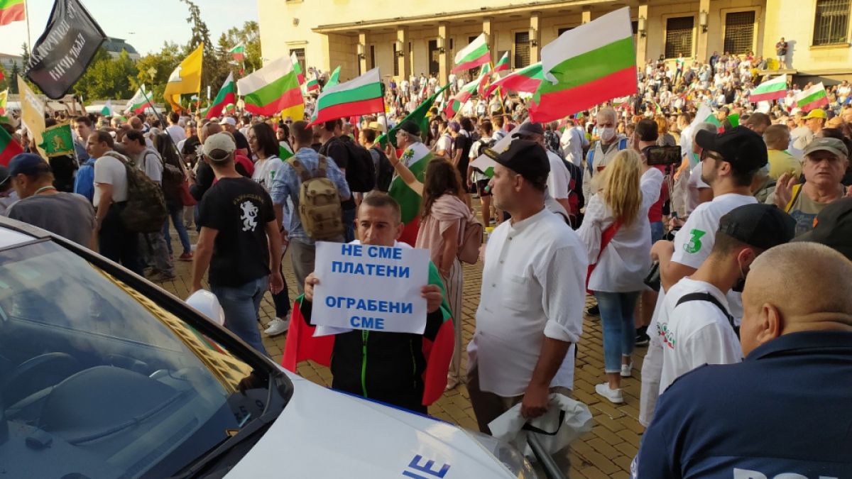 Блъсков показа най-гнусните СНИМКИ 18+ от протеста!