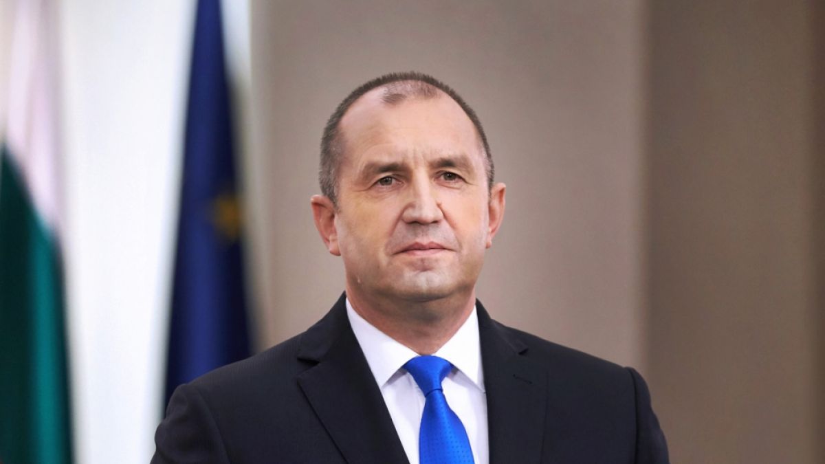 Атлантиците срещу Радев: Омърси и армията с политиката си на разделение омраза. Оставка!