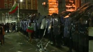 Хванаха се за гушите: "Дай България" обвини "Отровното трио" за касапницата на протеста