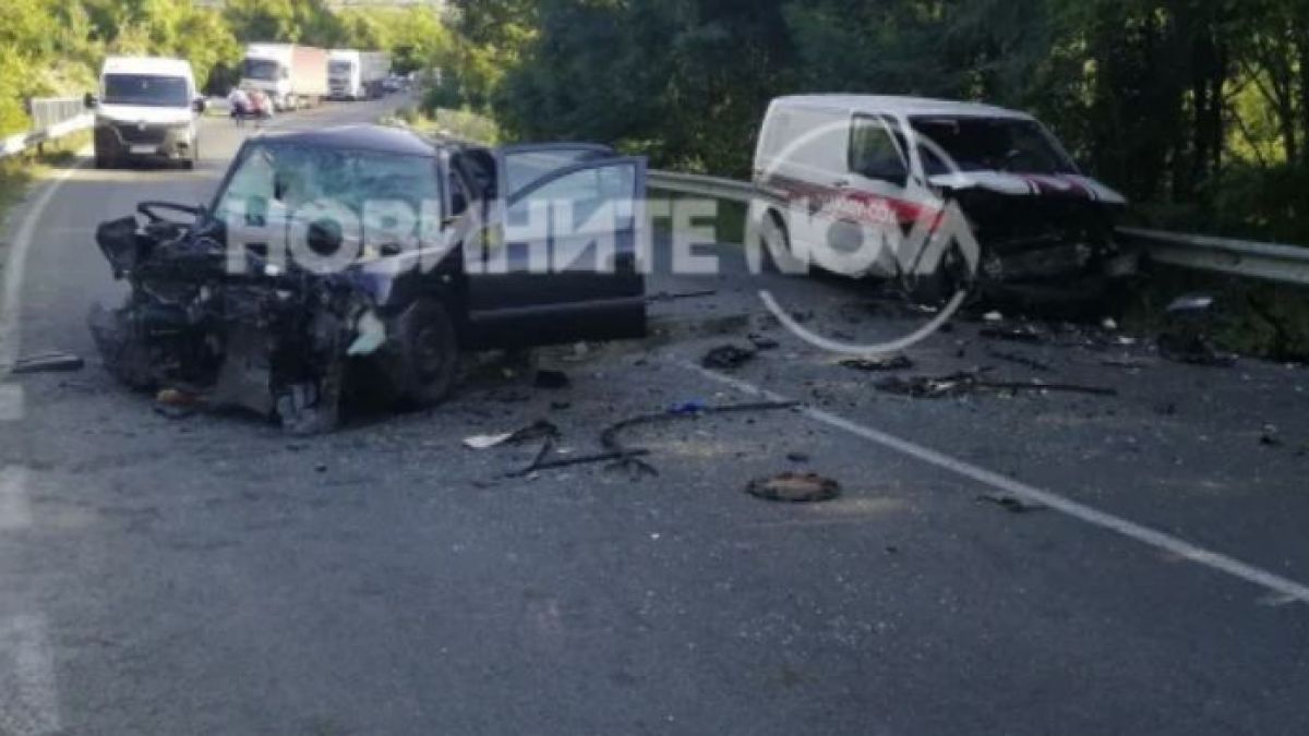 Две станаха жертвите на адската катастрофа край Севлиево 