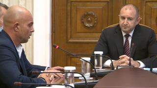Ивайло Иванов каза на Радев какъв газ са използвали протестиращите