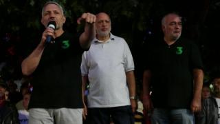 Ето как „Отровното трио“ насъсква агитките, които окървавиха протеста ВИДЕО