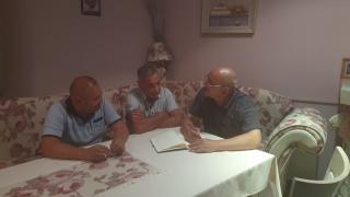 Симеонов и Ревизоро седнаха на една маса и решиха, че след дни пред Борисов ще... СНИМКИ