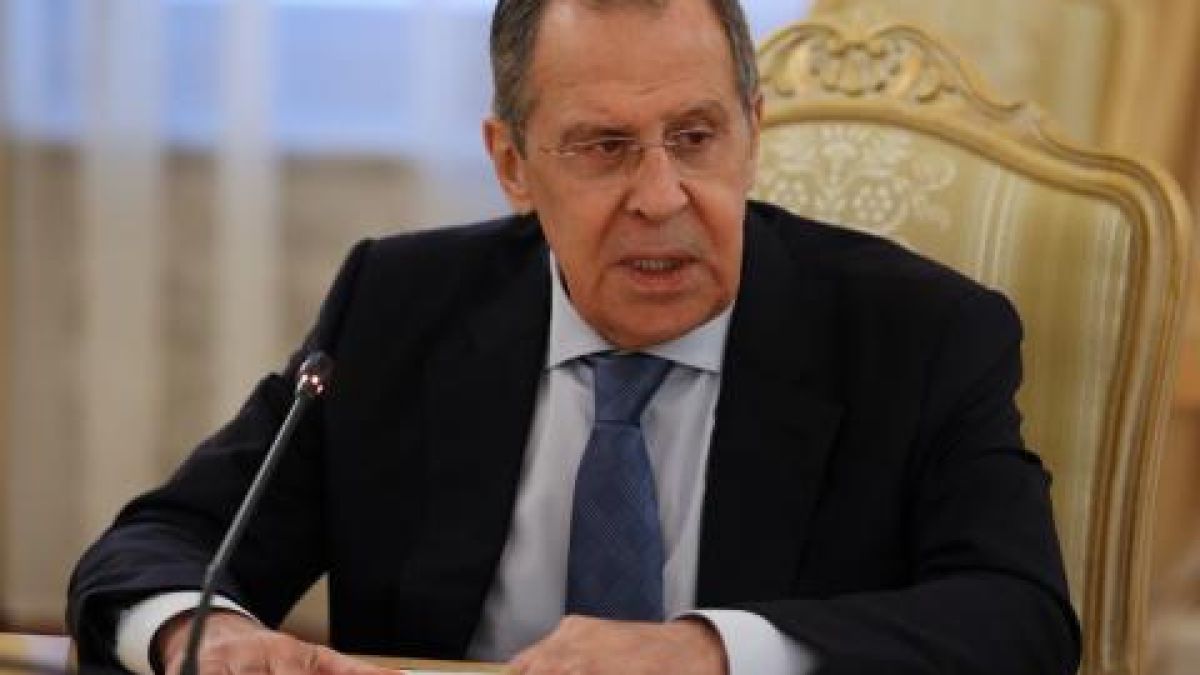 Украинският външен министър поиска спешен разговор с Лавров