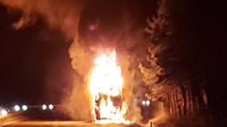Извънредно: Автобус пламна на магистрала "Тракия" ВИДЕО