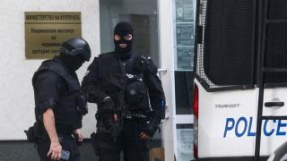 Спецпрокуратурата с любопитни подробности за удара срещу Васил Божков СНИМКИ