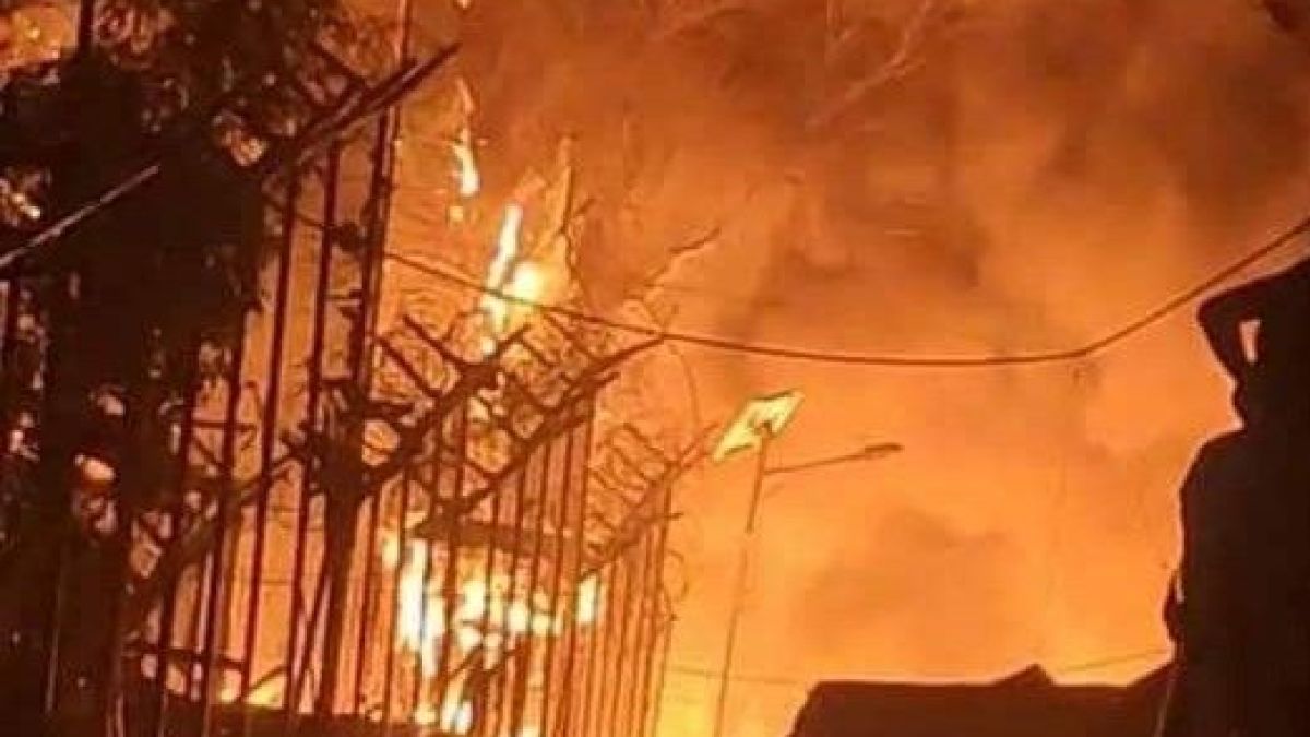 12 000 бежанци избягаха от лагер на Лесбос, има и заразени с К-19