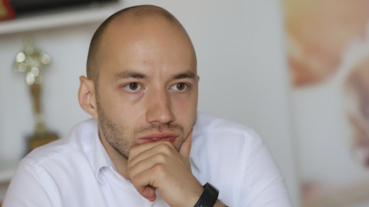 Димитър Ганев: БСП да не бърза да се радва, че почти настига ГЕРБ