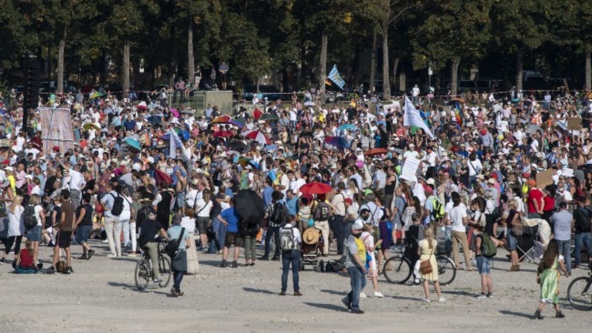 10 000 души на протест в Мюнхен срещу мерките за COVID-19