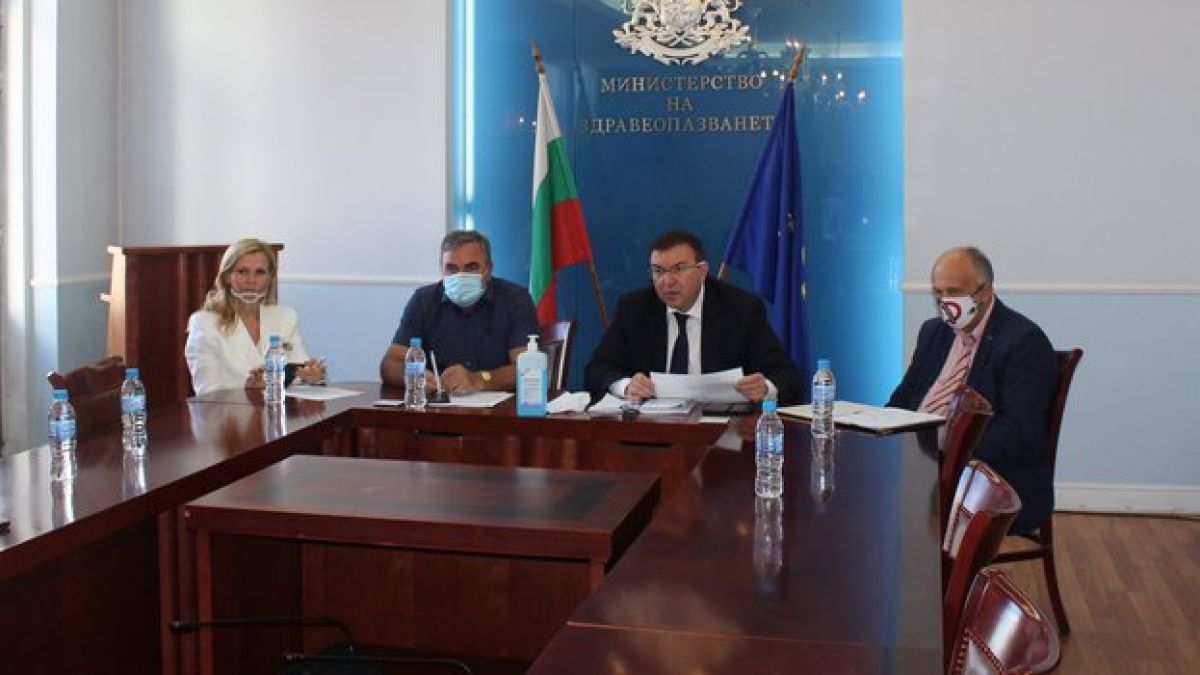 Здравният министър съобщи най-чаканата новина за К-19 у нас