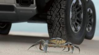 Уникален: Новият Hummer може да се движи настрани като рак ВИДЕО