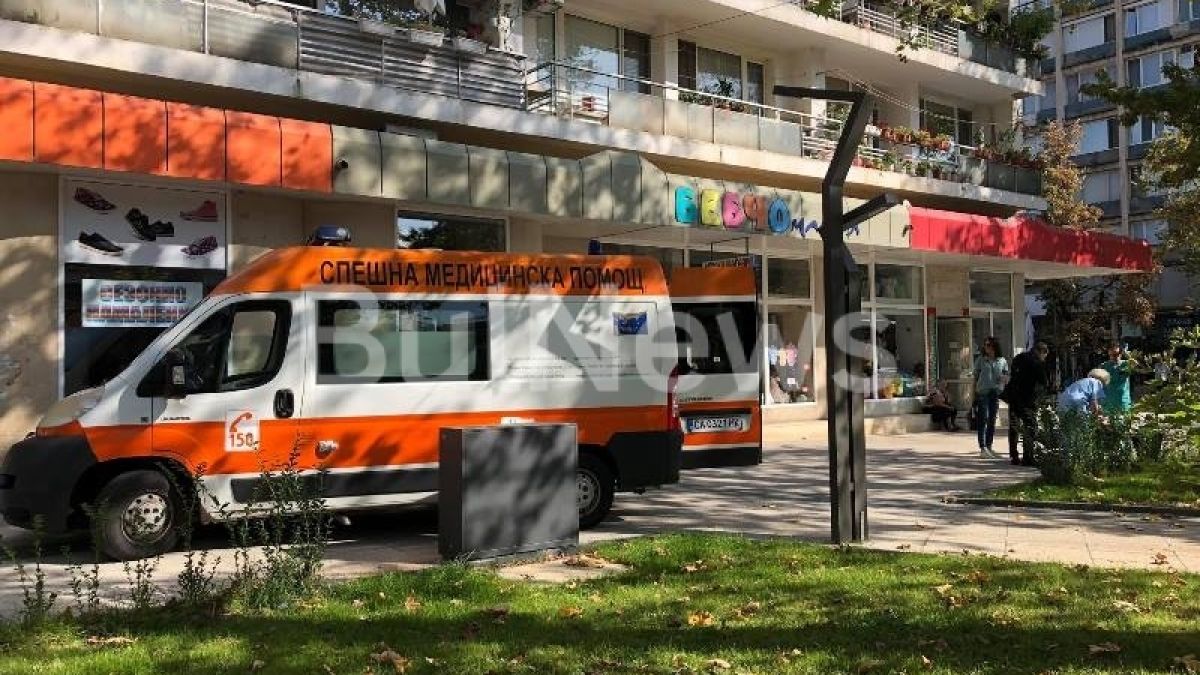 Паника във Враца: Жена с окървавена глава лежи на пешеходната СНИМКИ